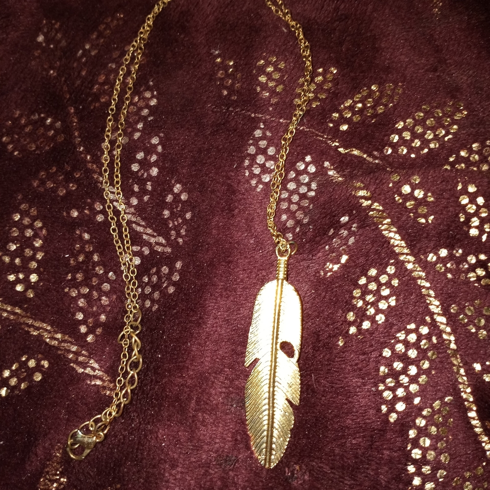 Feather necklace - Picture 3 of 3